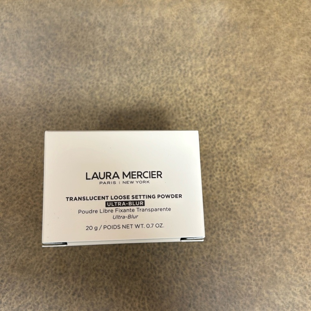 Laura Mercier Ultra Blur Translucent Powder